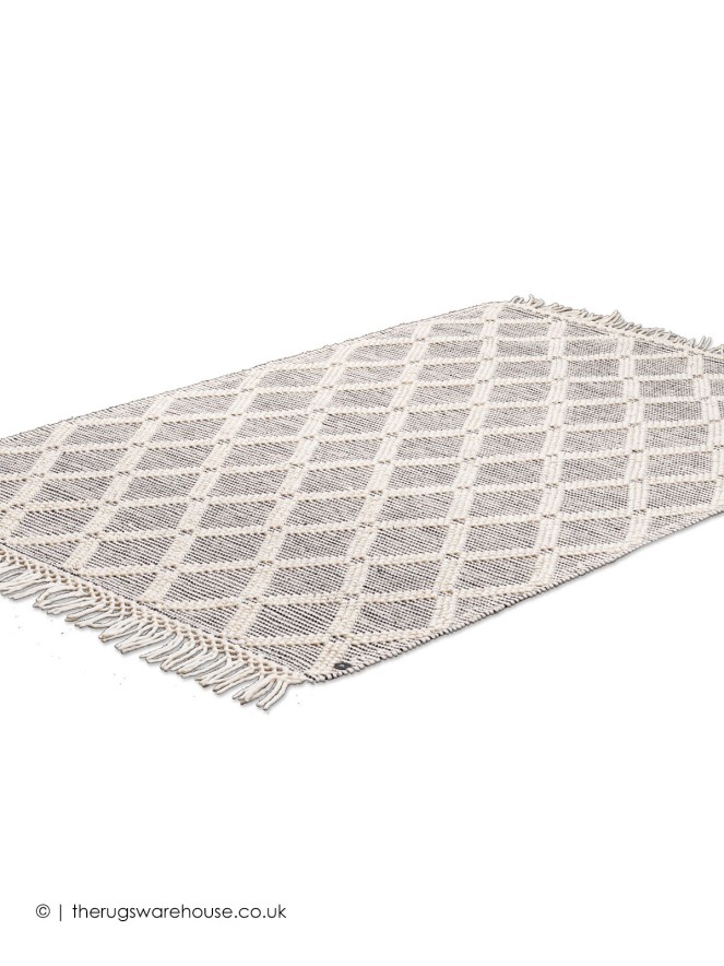 Macrame Monochrome Rug - 10