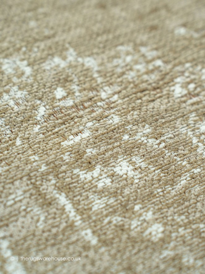 Fading Milk Curry Rug - 9