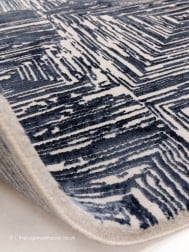 Kuza Portrait Navy Rug - Thumbnail - 4